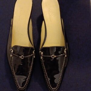 Cole Haan Patent Leather closed toe kitten heels. Size 8B